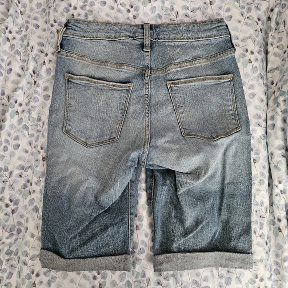 Universal Thread Distressed Denim Bermuda Shorts 0 25R - Picture 4 of 5